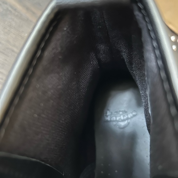 Dr. Martens Boots  (1460) Size 6 - Picture 7 of 8